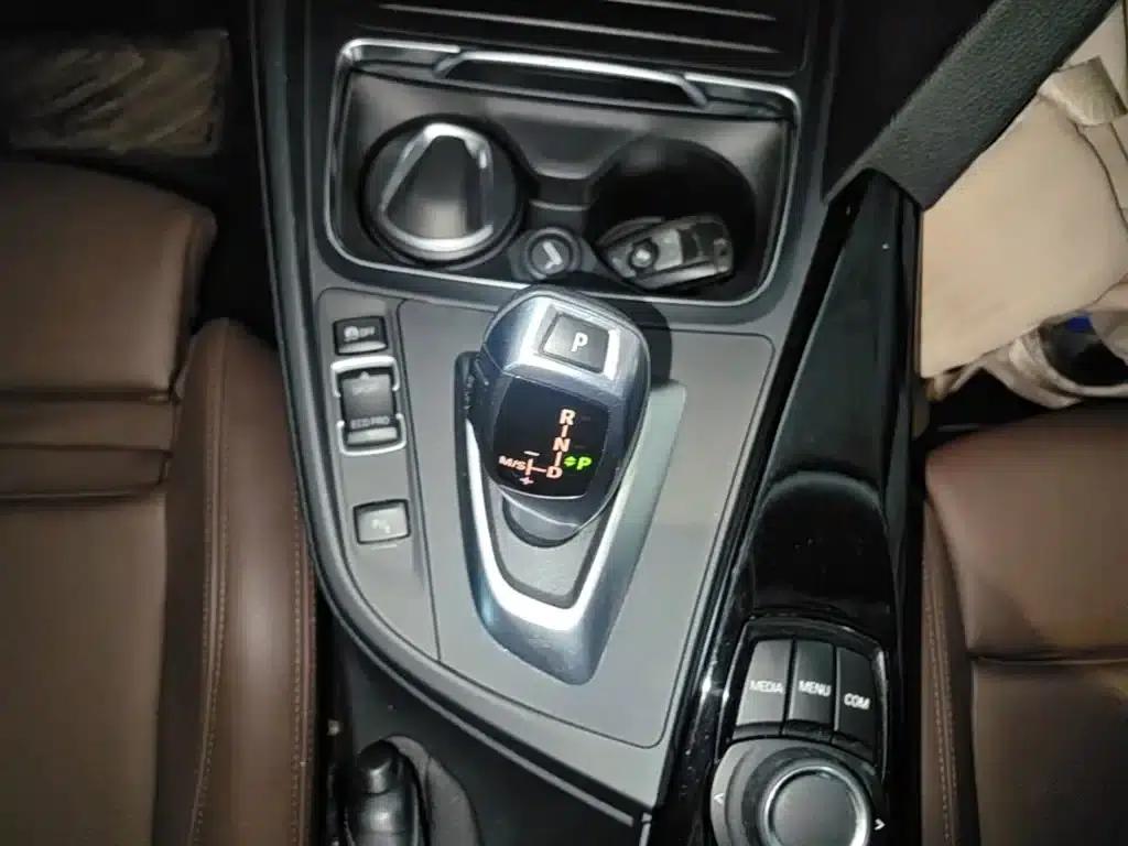 2018 BMW 3 Series 318Li — миниатюра 10