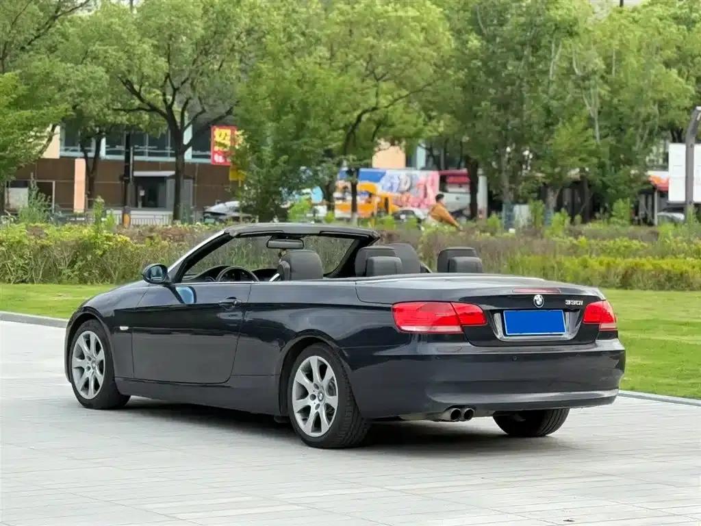 2007 BMW 3 Series 330i Convertible Coupe (Imported) — миниатюра 5