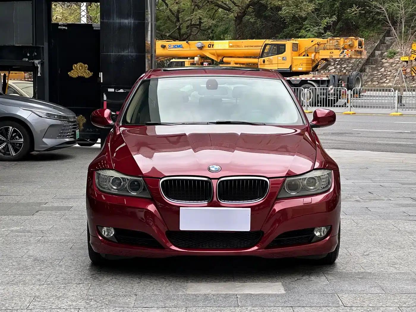 BMW 3 Series (Imported) 2012 318i Leading Edition — миниатюра 2