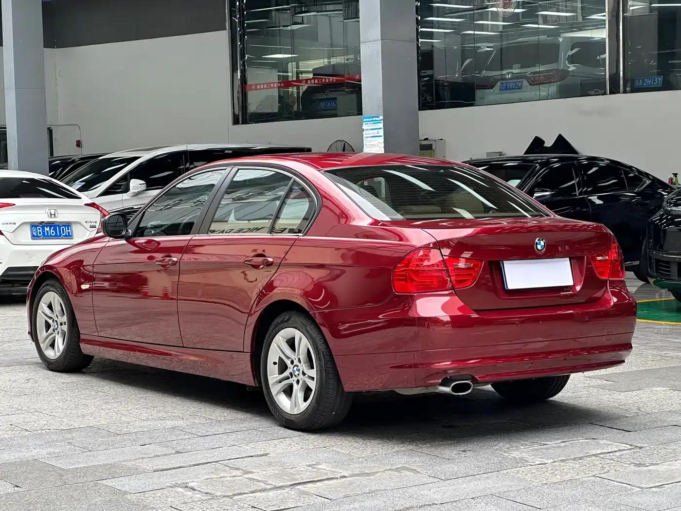 BMW 3 Series (Imported) 2012 318i Leading Edition — миниатюра 13