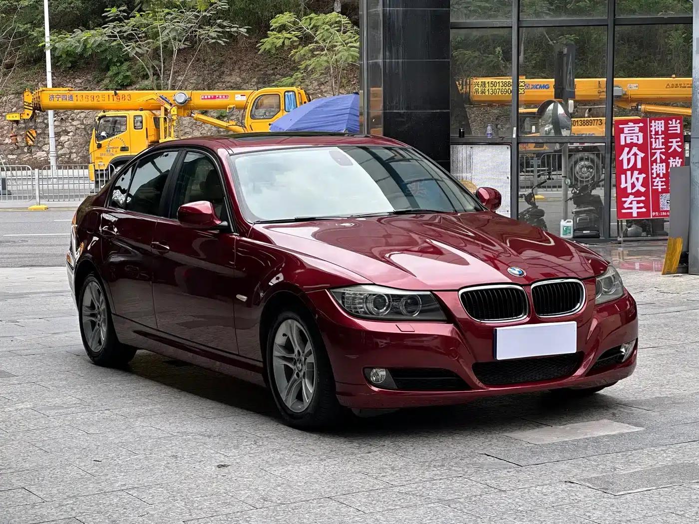 BMW 3 Series (Imported) 2012 318i Leading Edition — миниатюра 3