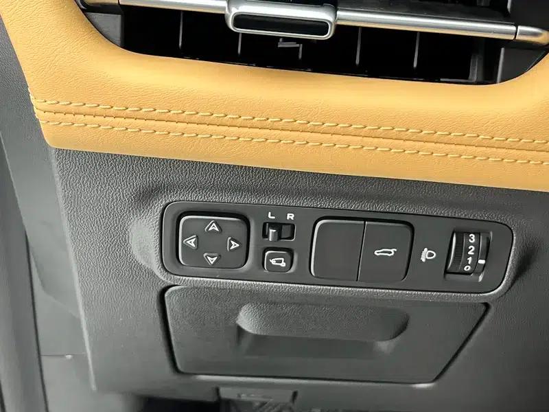Changan UNI-K 2021 2.0T All-Wheel Drive Premium Edition — миниатюра 18