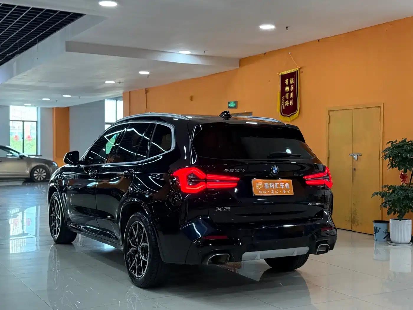 2022 BMW X3 xDrive25i M Sport Package — миниатюра 13
