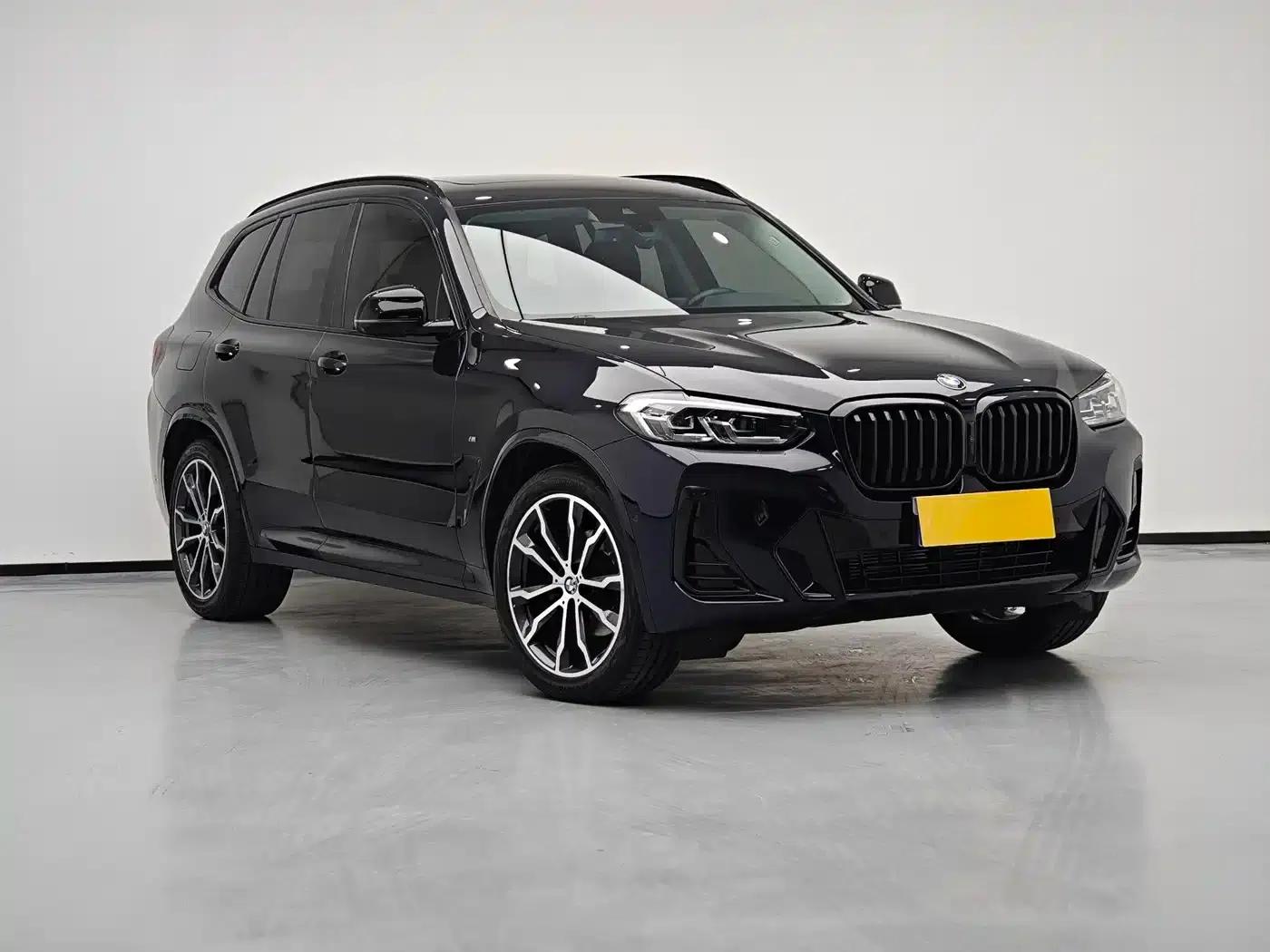 BMW X3 2022 xDrive30i Leading Edition M Sport Package — миниатюра 3
