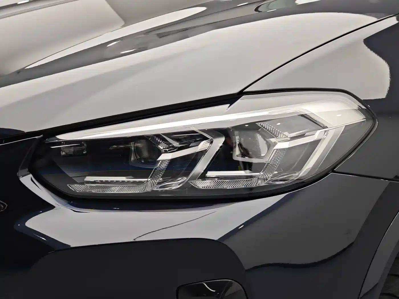 BMW X3 2022 xDrive30i Leading Edition M Sport Package — миниатюра 9