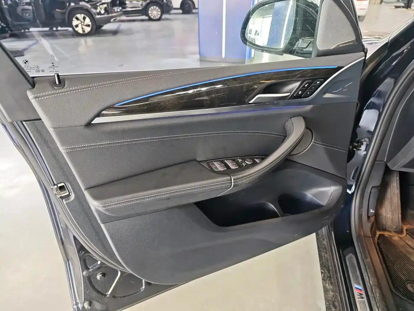 BMW X3 2021 xDrive30i Leading M Sport Package — миниатюра 5
