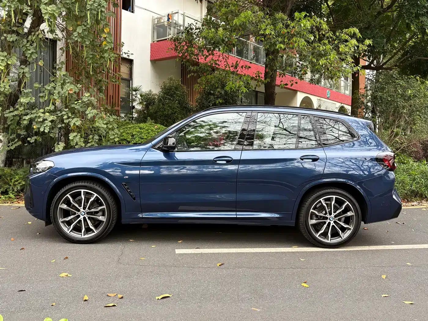 BMW X3 2022 xDrive30i Leading Edition M Sport Package — миниатюра 3