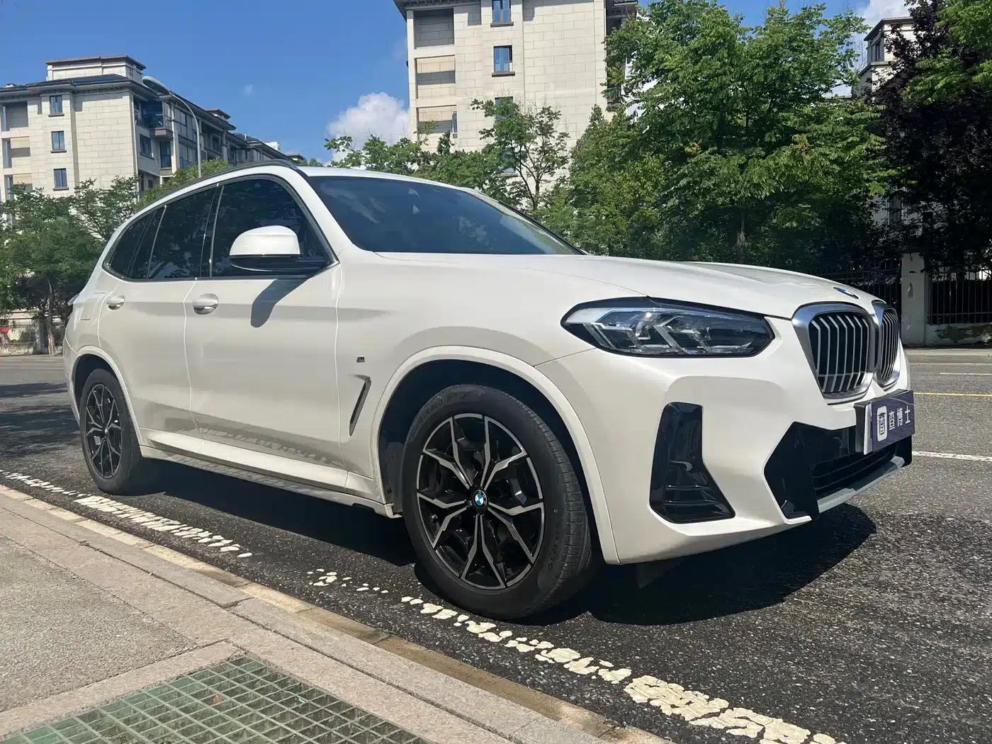 2022 BMW X3 xDrive25i M Sport Package — миниатюра 3
