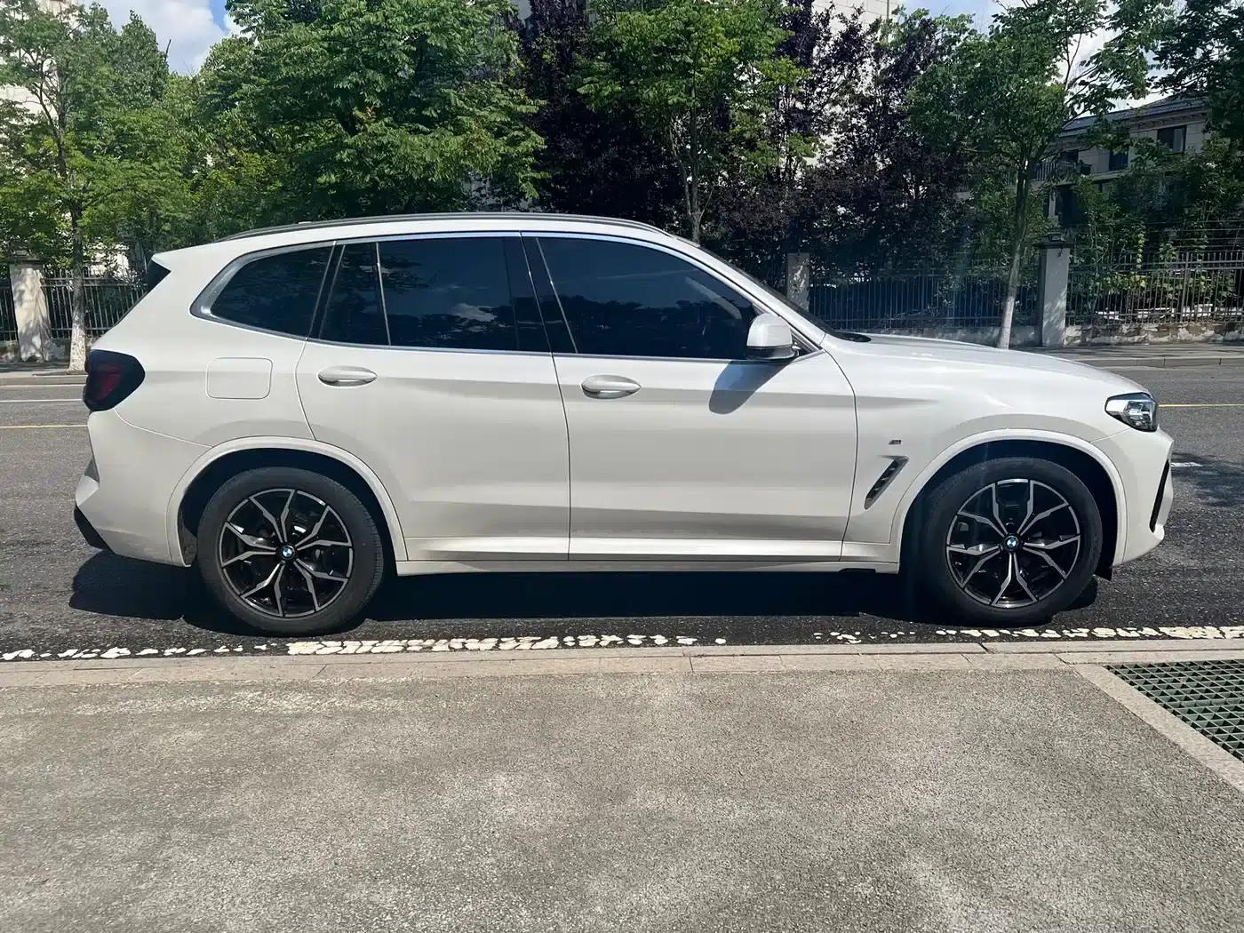 2022 BMW X3 xDrive25i M Sport Package — миниатюра 4