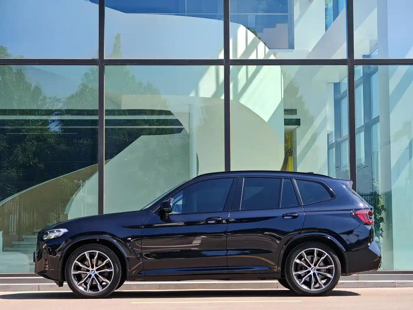 BMW X3 2022 xDrive30i Leading Edition M Sport Package — миниатюра 3