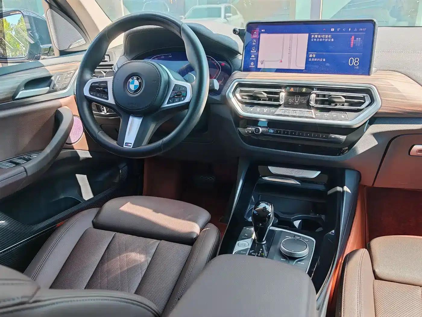 BMW X3 2022 xDrive30i Leading Edition M Sport Package — миниатюра 26