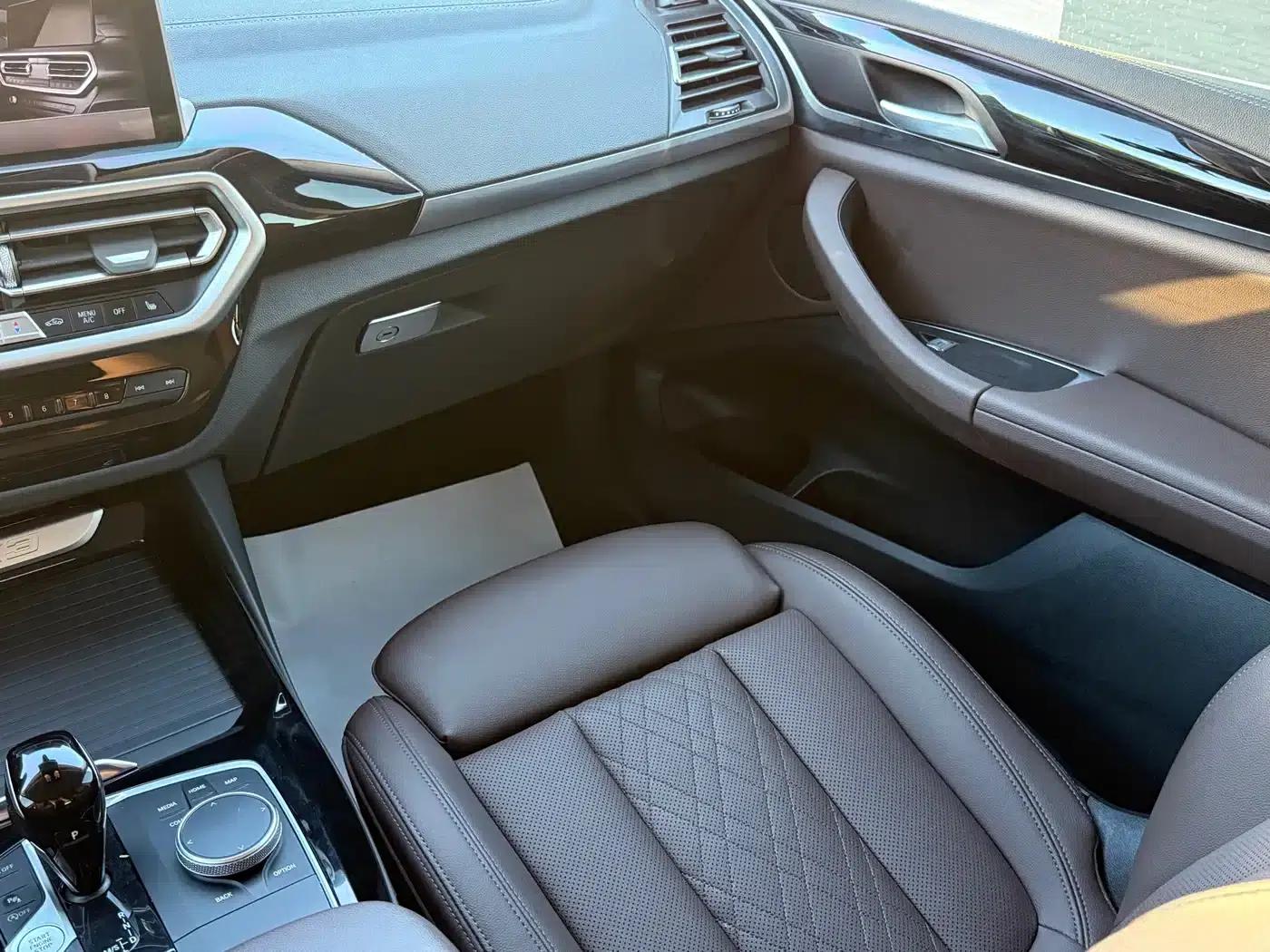 2022 BMW X3 xDrive25i M Sport Package — миниатюра 16