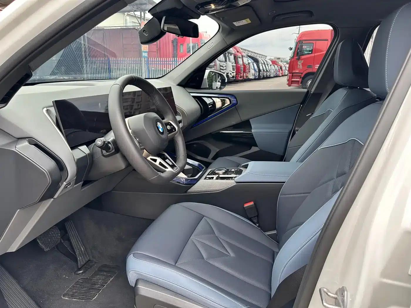 BMW X3 2025 xDrive30L Leading Edition M Sport Package — миниатюра 6