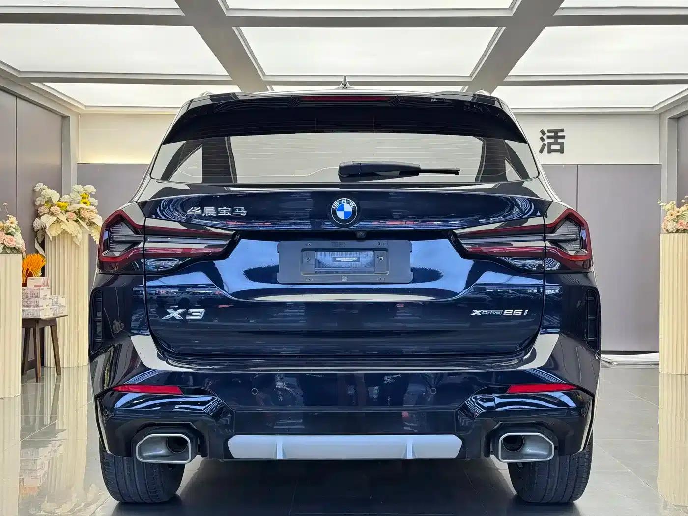 2022 BMW X3 xDrive25i M Sport Package — миниатюра 11