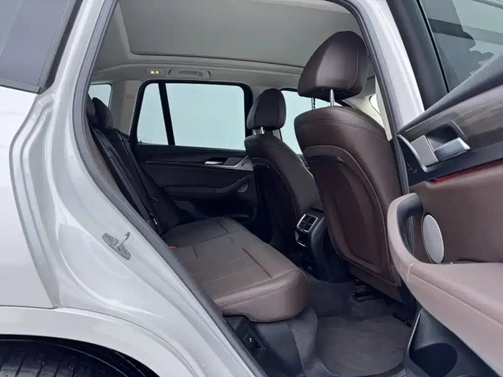 BMW X3 2023 xDrive30i Leading Edition M Sport Package — миниатюра 14