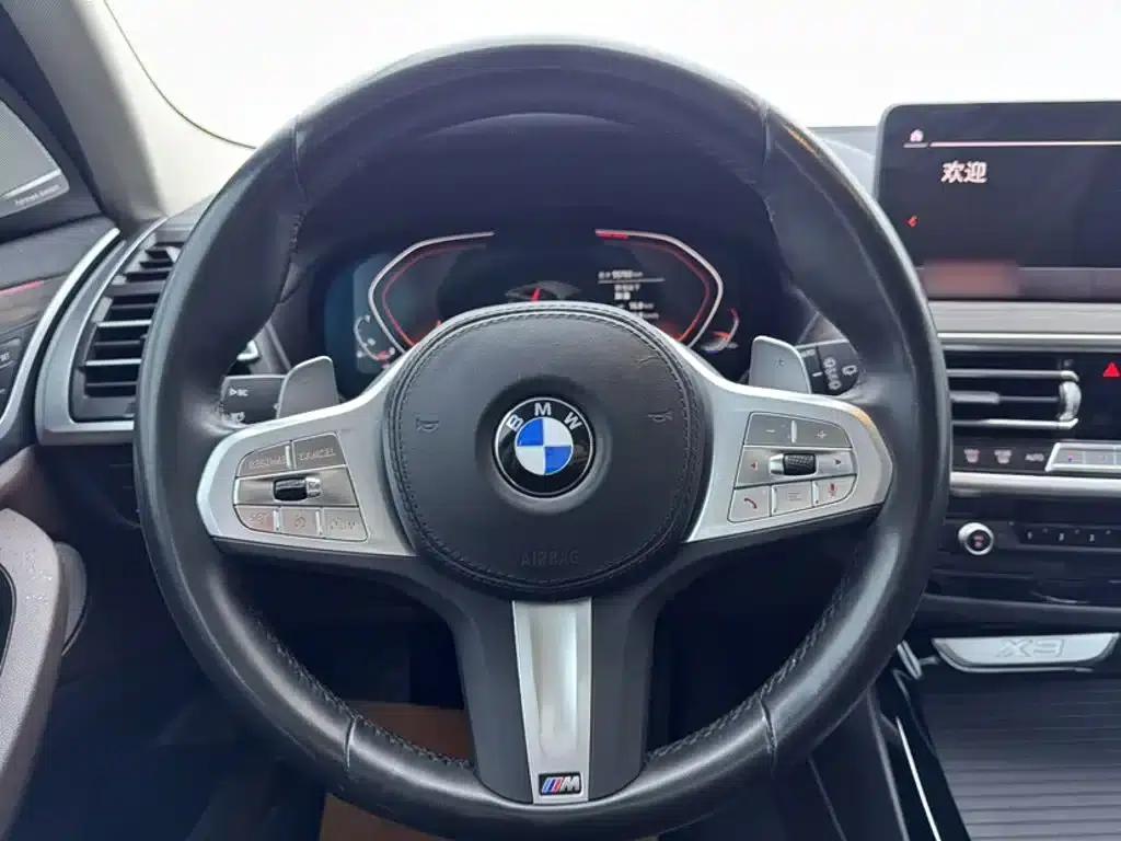BMW X3 2023 xDrive30i Leading Edition M Sport Package — миниатюра 3
