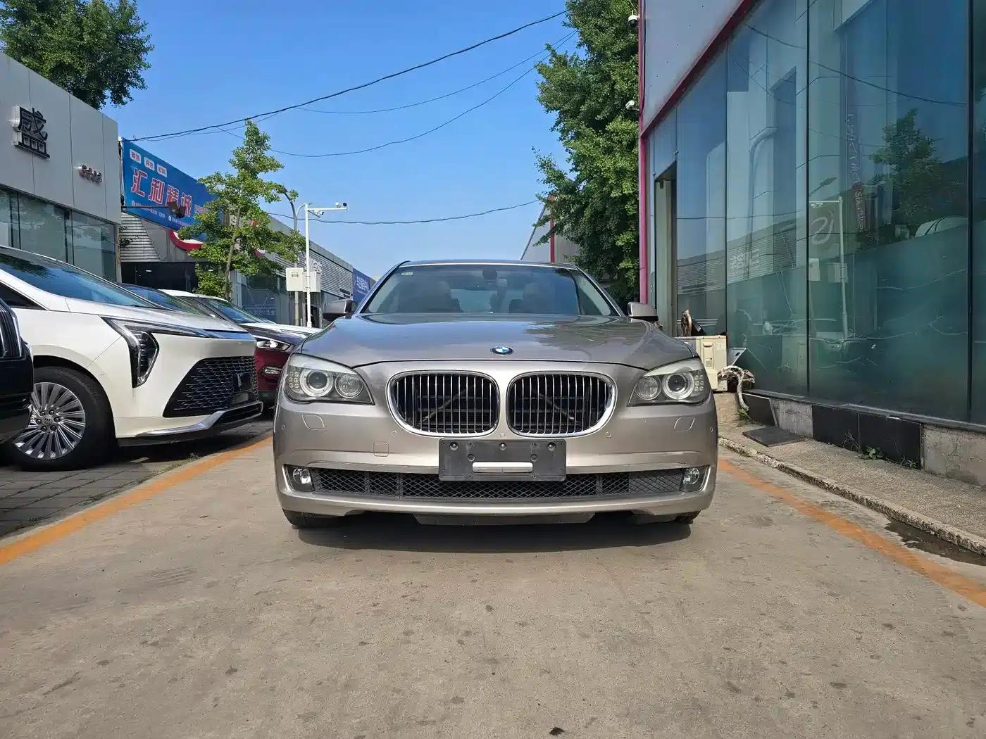 BMW 7 Series 2009 740Li Leading Edition — миниатюра 2