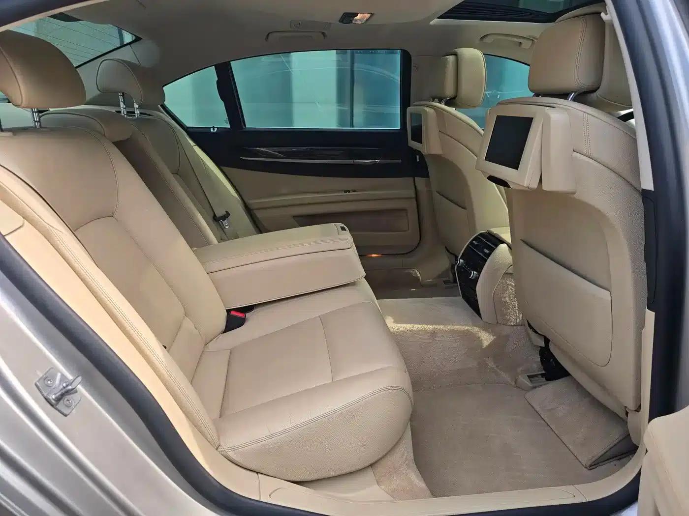 BMW 7 Series 2009 740Li Leading Edition — миниатюра 13