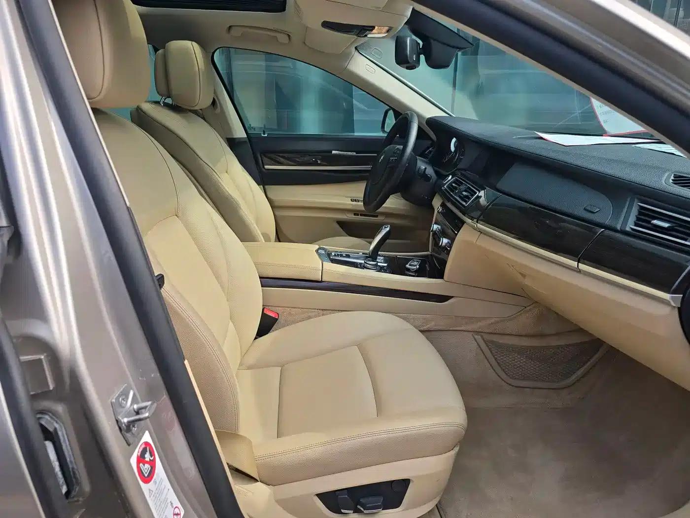 BMW 7 Series 2009 740Li Leading Edition — миниатюра 15