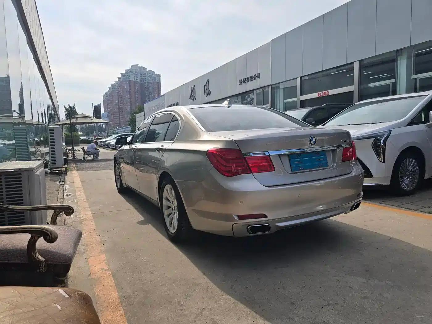 BMW 7 Series 2009 740Li Leading Edition — миниатюра 4