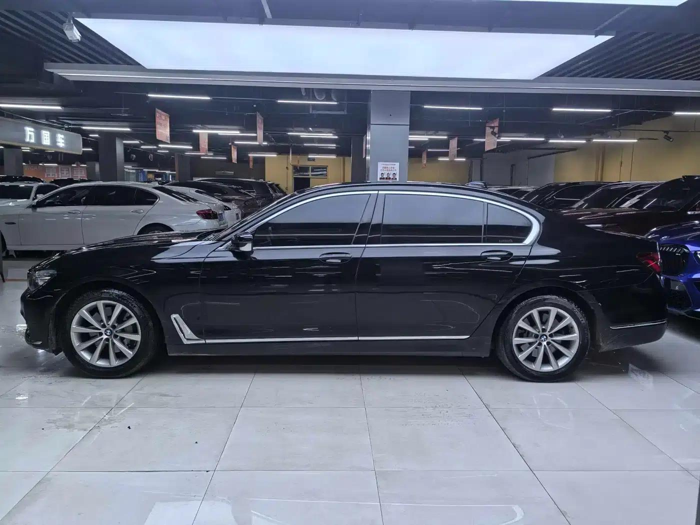 2016 BMW 7 Series 730Li Leading Edition — миниатюра 3