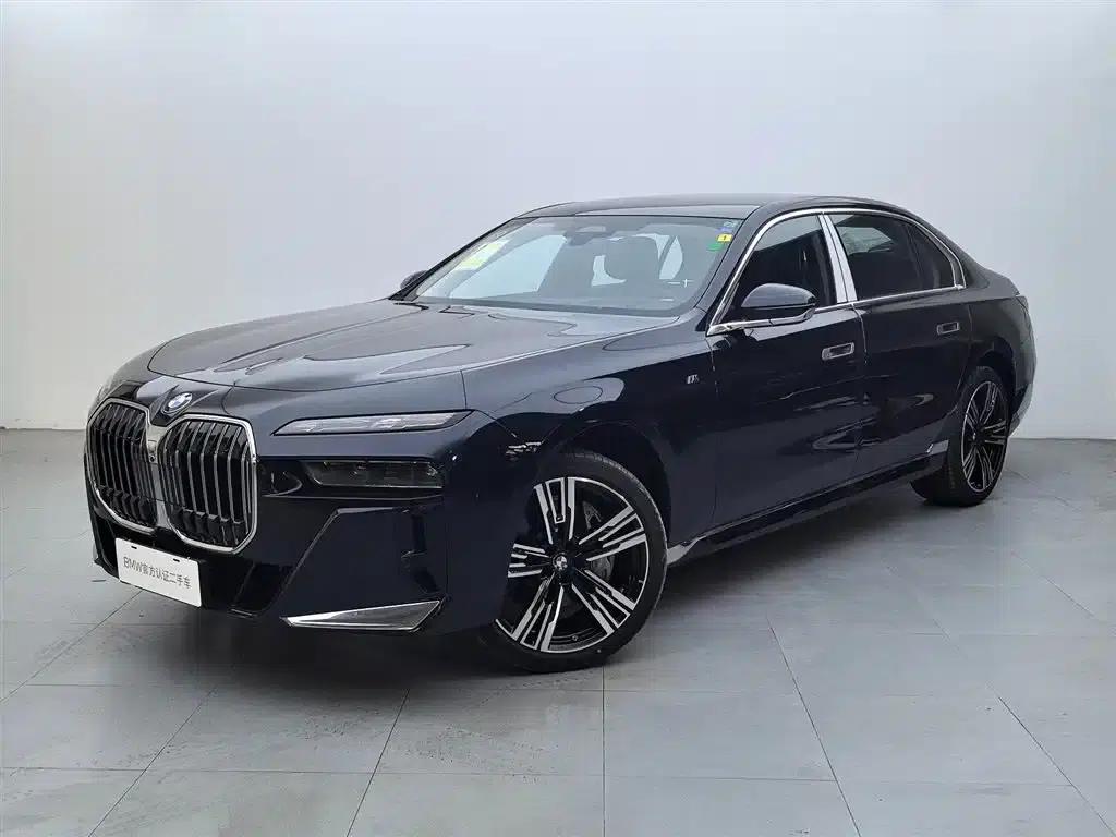 2023 BMW 7 Series 740Li Leading Edition M Sport Package — миниатюра 1
