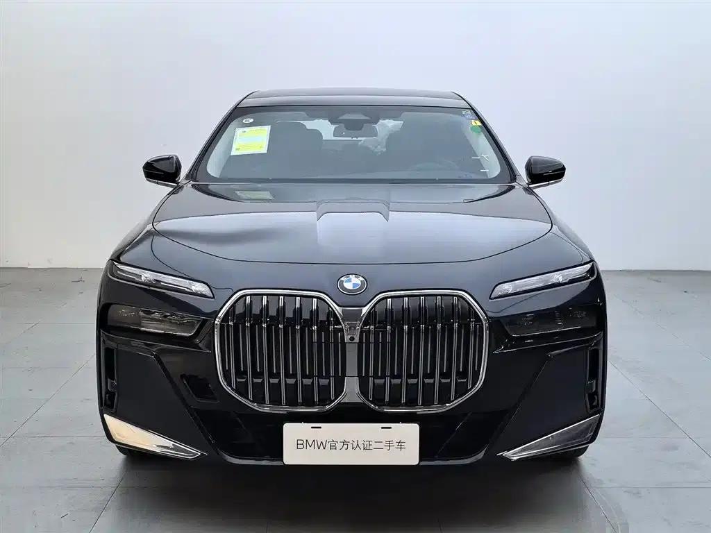 2023 BMW 7 Series 740Li Leading Edition M Sport Package — миниатюра 2
