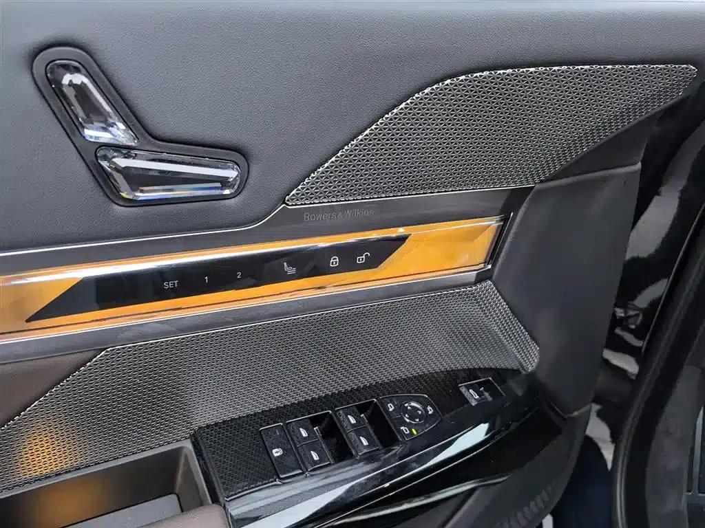 2023 BMW 7 Series 740Li Leading Edition M Sport Package — миниатюра 10