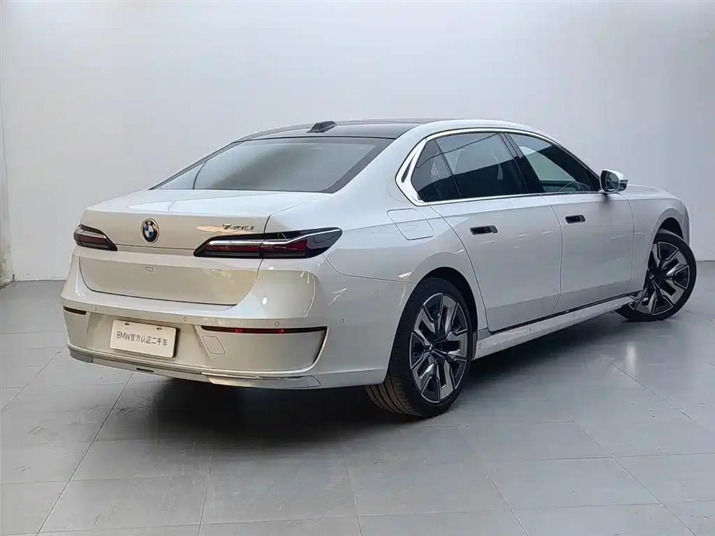 2023 BMW 7 Series 740Li Luxury Package — миниатюра 4