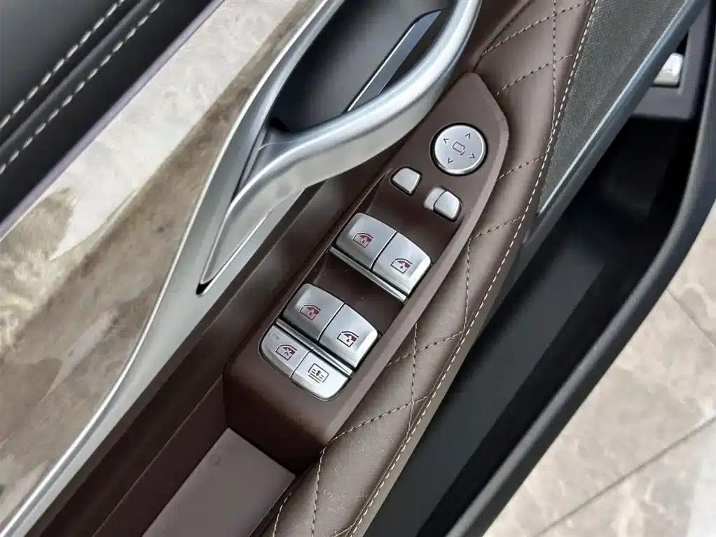 2019 BMW 7 Series 740Li Leading Luxury Package — миниатюра 16