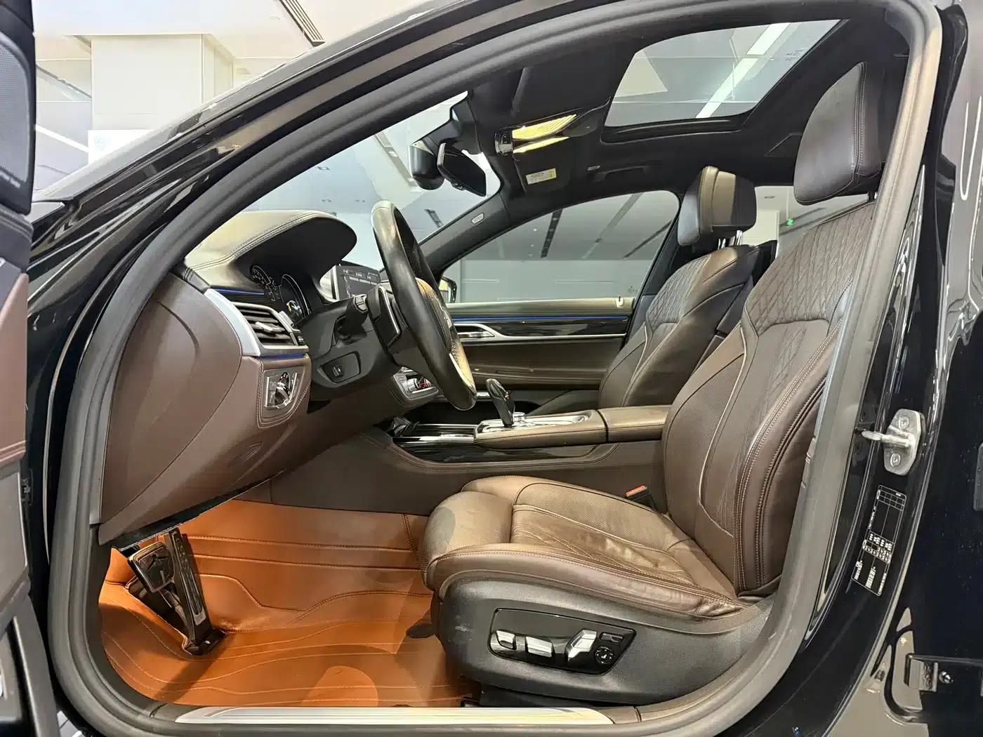 2018 BMW 7 Series 730Li Luxury M Sport Package — миниатюра 6