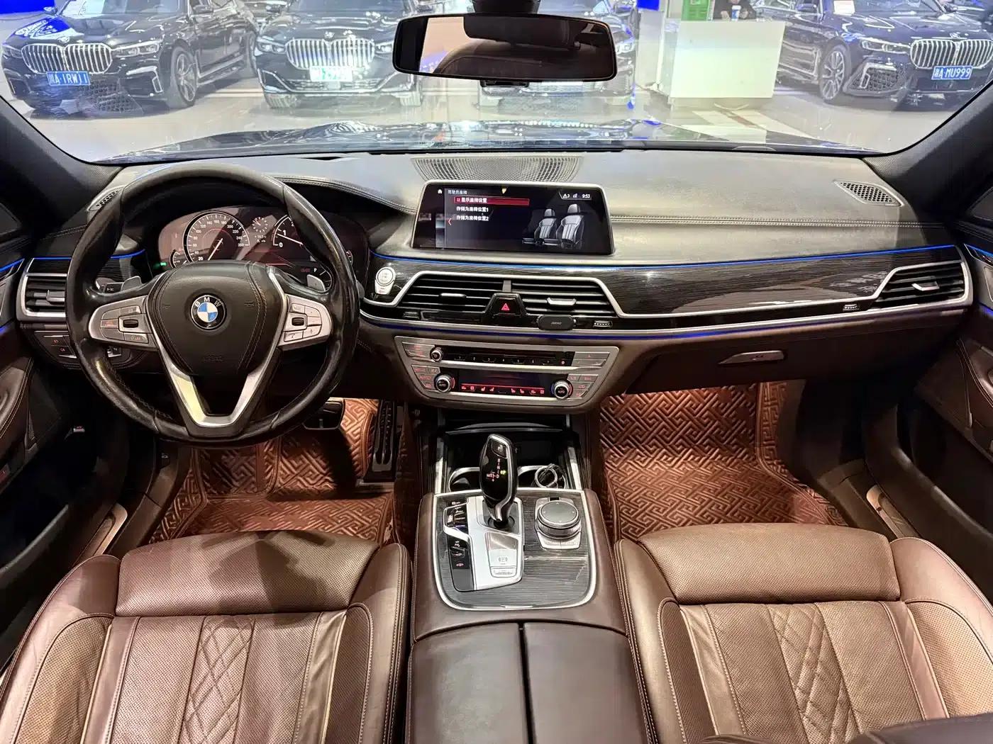 2018 BMW 7 Series 730Li Luxury M Sport Package — миниатюра 6