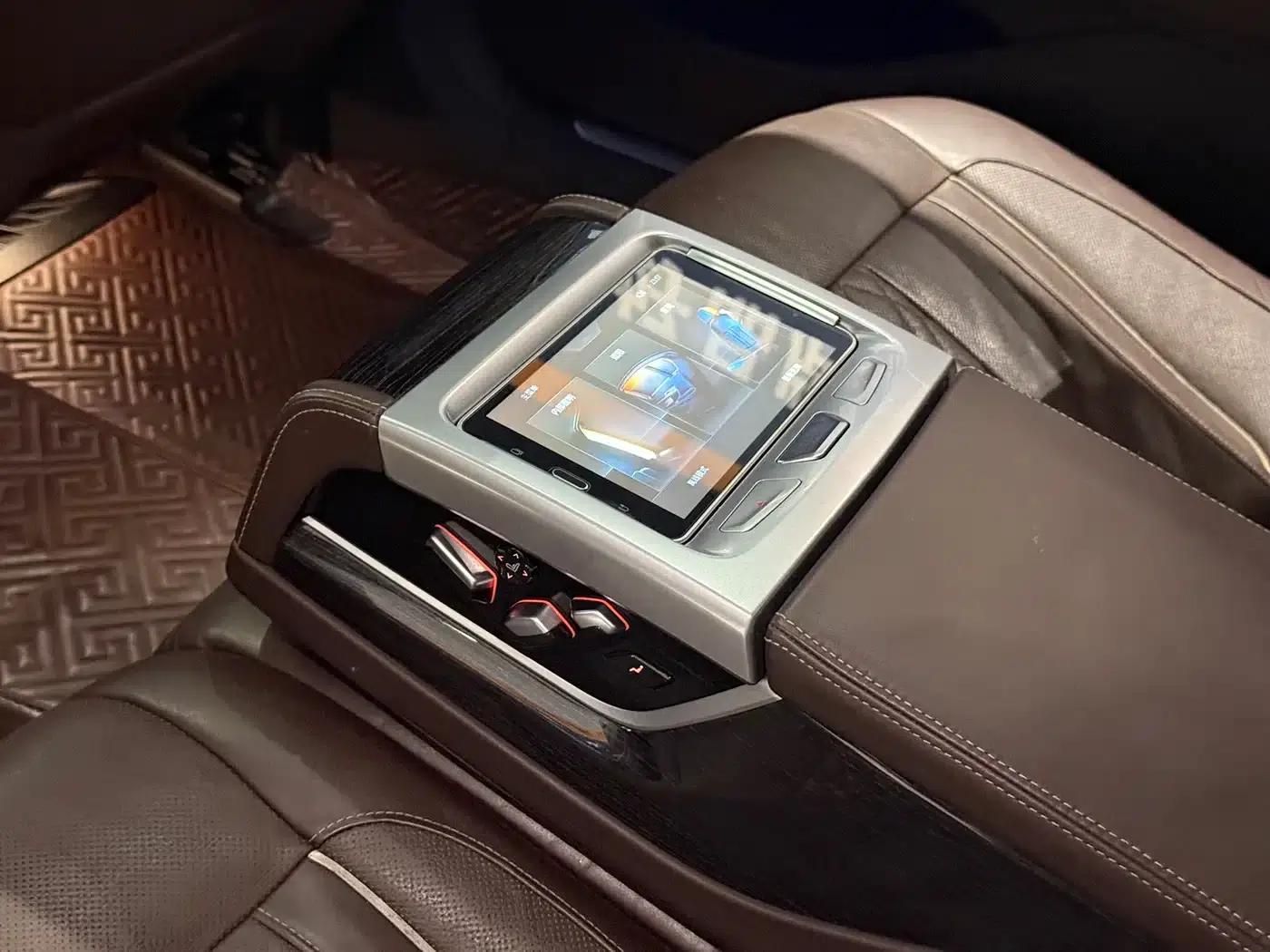 2018 BMW 7 Series 730Li Luxury M Sport Package — миниатюра 10