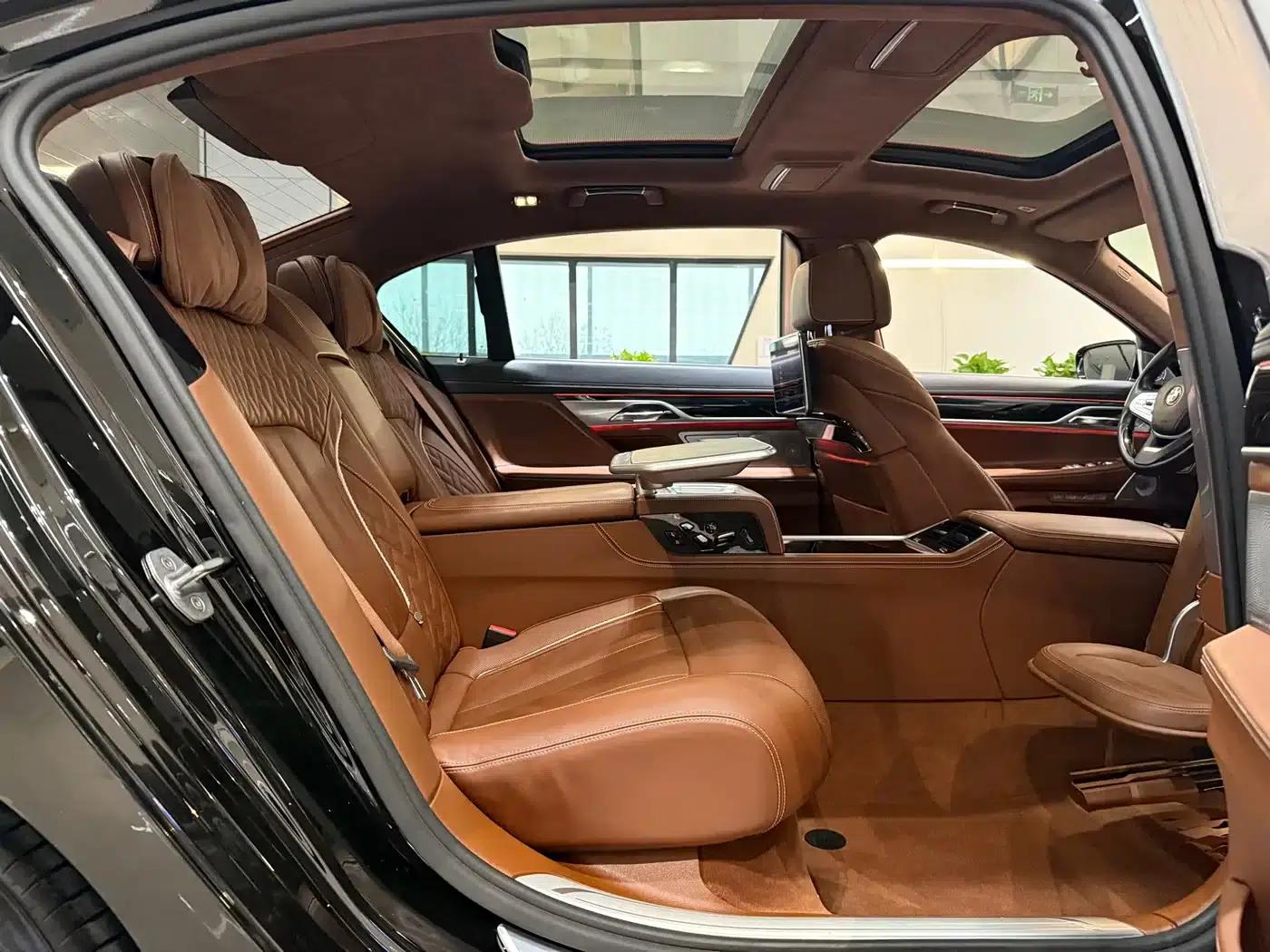 2017 BMW 7 Series 750Li xDrive Individual Edition (Four Seats) — миниатюра 10