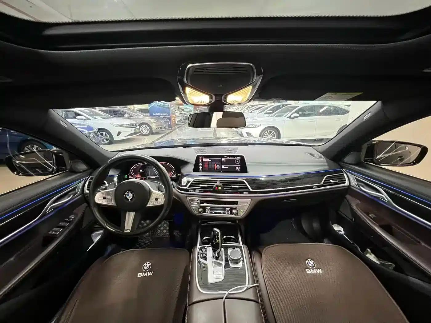 2019 BMW 7 Series 740Li Luxury M Sport Package — миниатюра 6