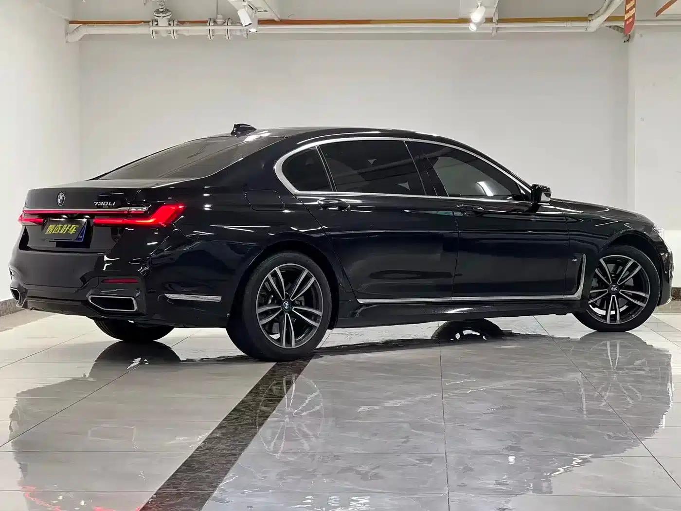 2019 BMW 7 Series 740Li Luxury M Sport Package — миниатюра 8