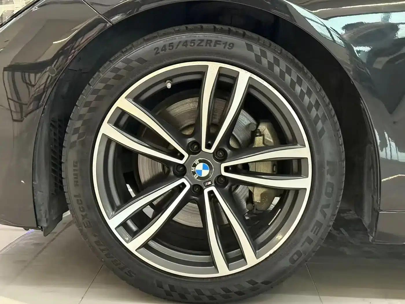 2019 BMW 7 Series 730Li M Sport Package — миниатюра 18