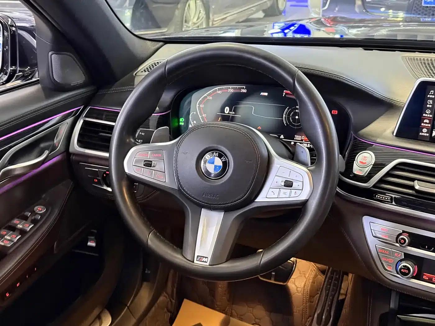 2019 BMW 7 Series 730Li M Sport Package — миниатюра 5