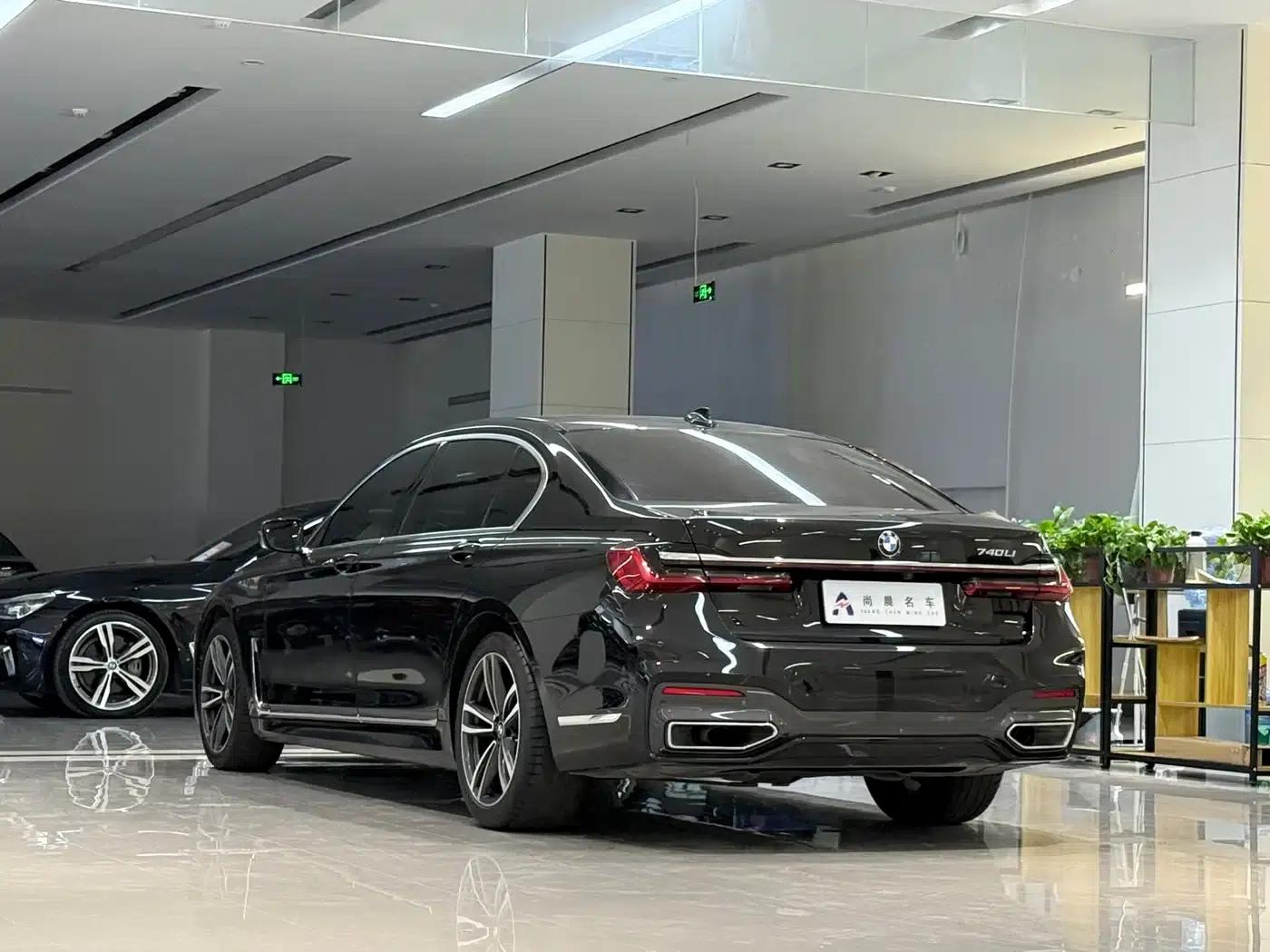 2021 BMW 7 Series 730Li M Sport Package — миниатюра 13