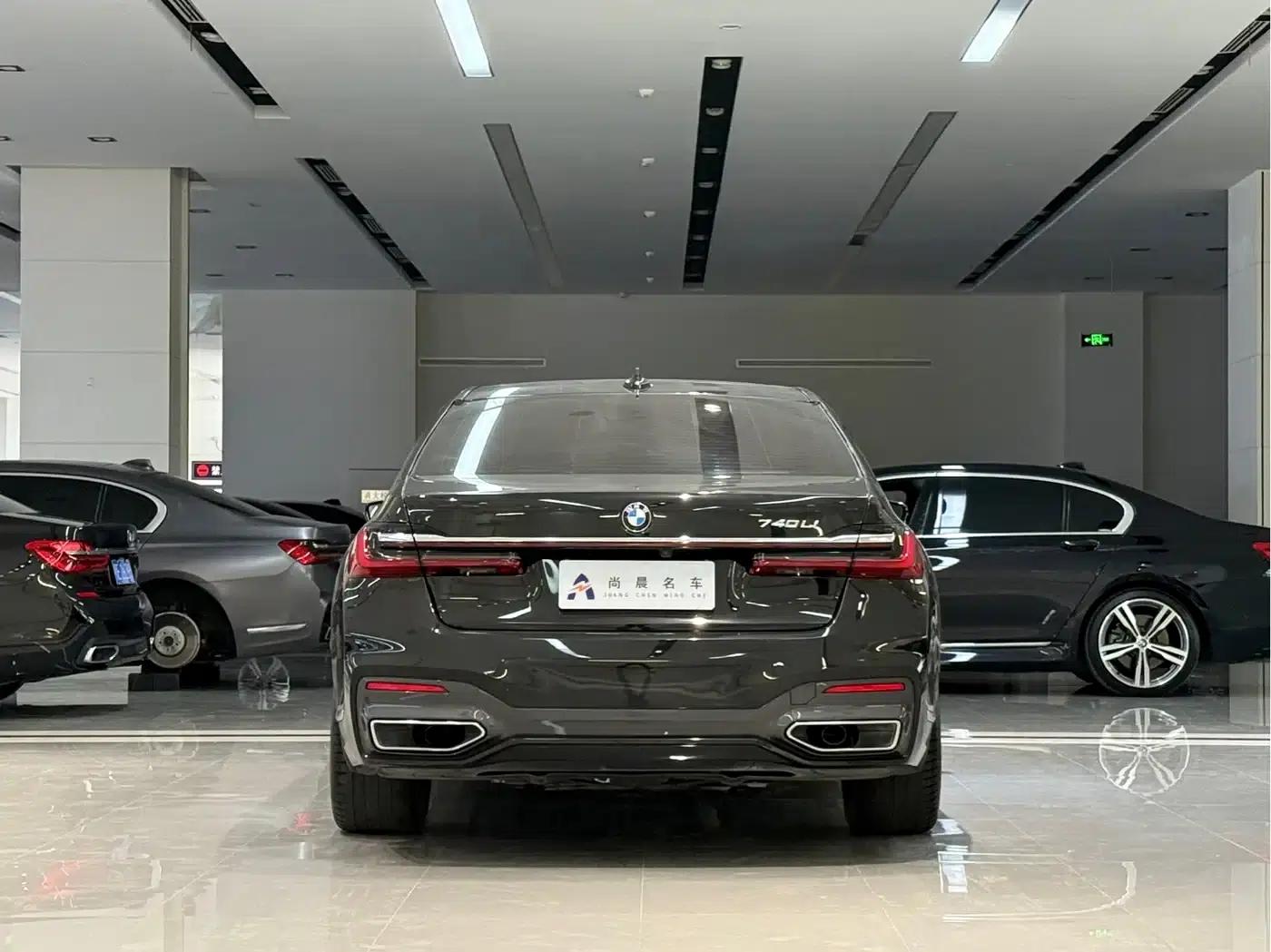 2021 BMW 7 Series 730Li M Sport Package — миниатюра 14
