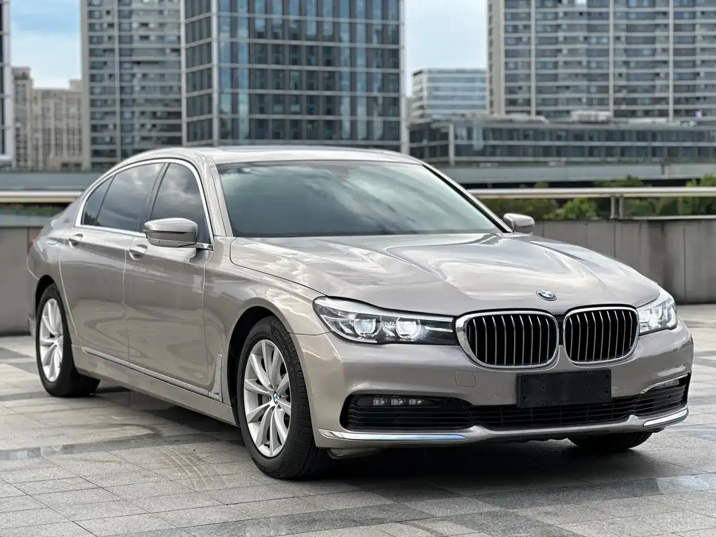 2017 BMW 7 Series 730Li Leading Edition — миниатюра 3
