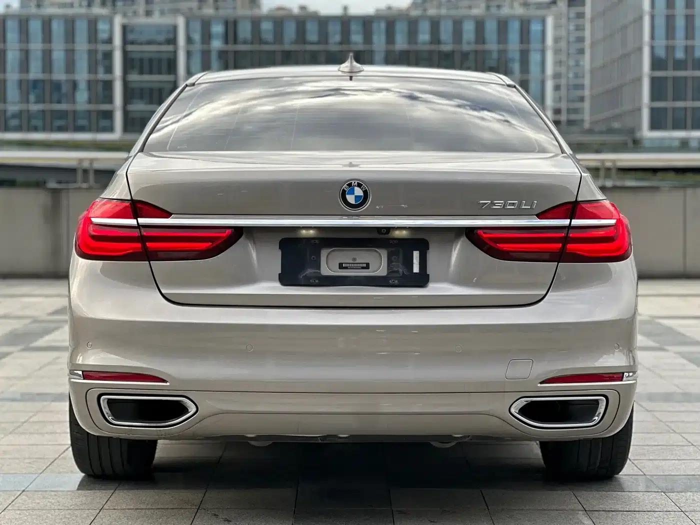 2017 BMW 7 Series 730Li Leading Edition — миниатюра 4