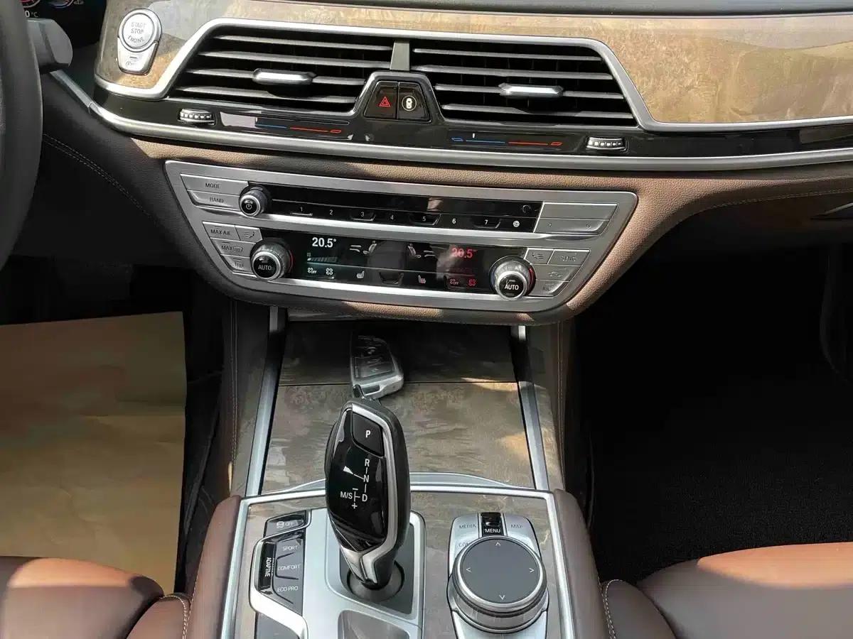 2021 BMW 7 Series 740Li Leading Luxury Package — миниатюра 8