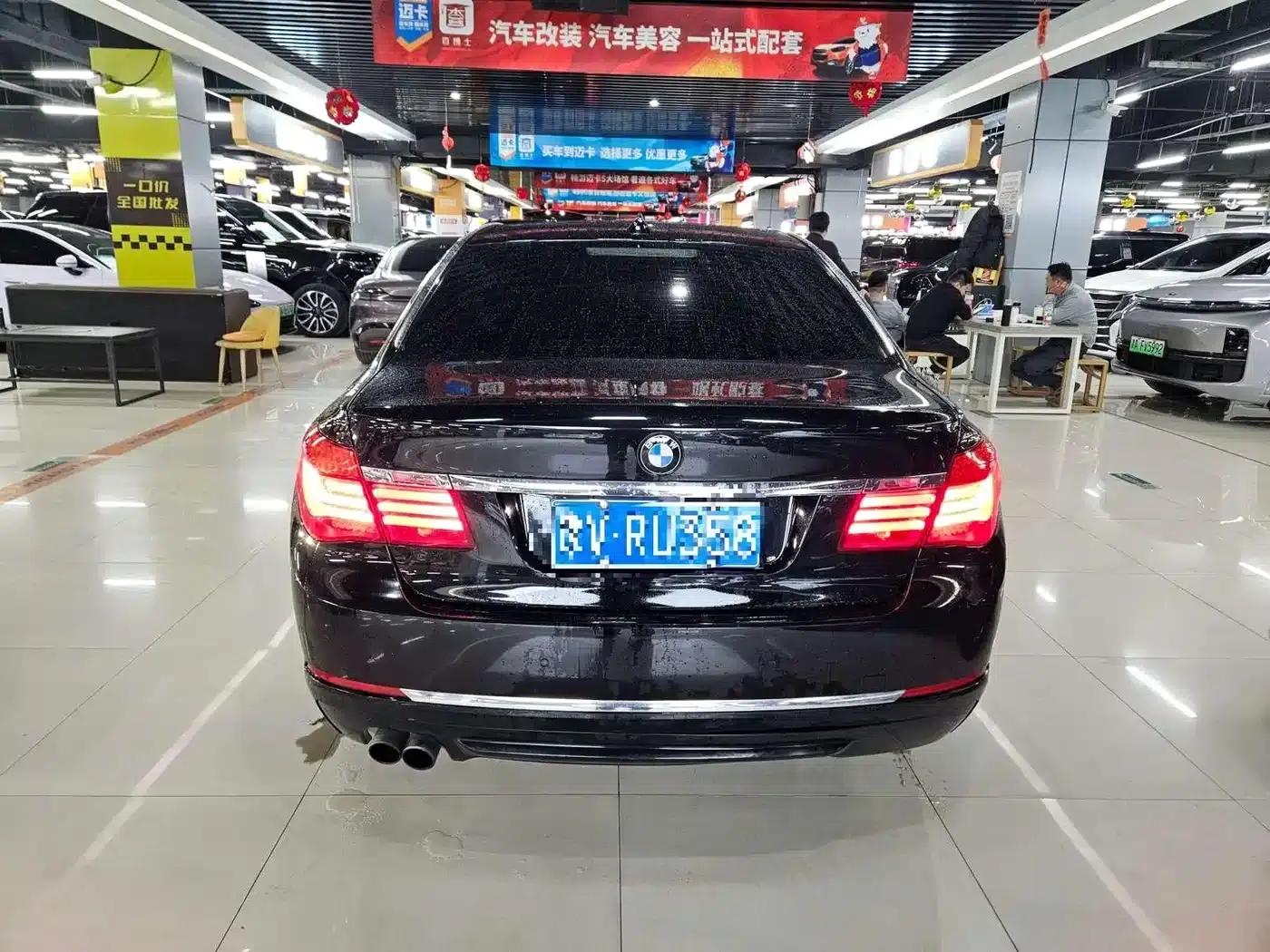 BMW 7 Series 2013 730Li Leading Edition — миниатюра 8