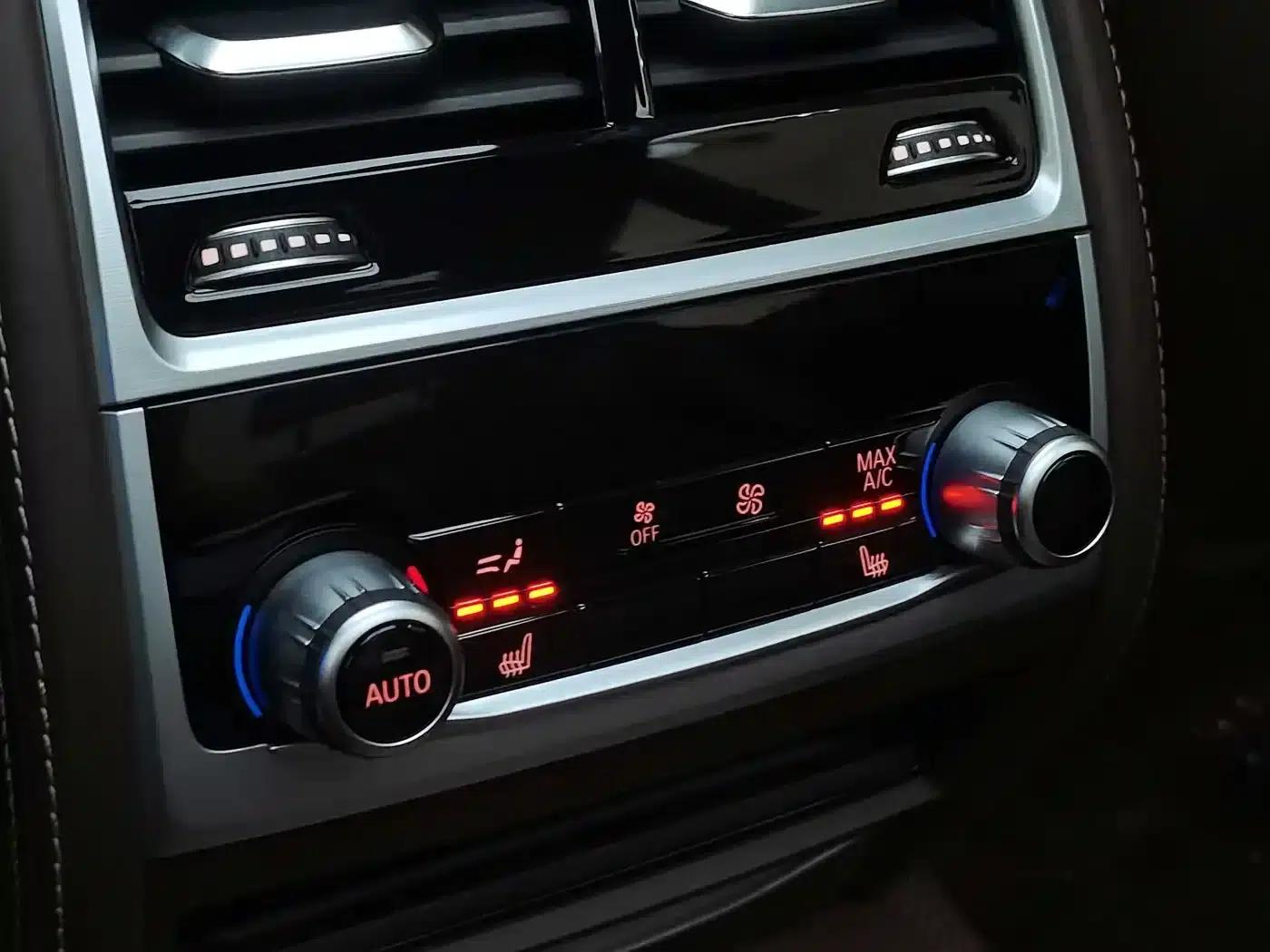 2021 BMW 7 Series 730Li M Sport Package — миниатюра 30