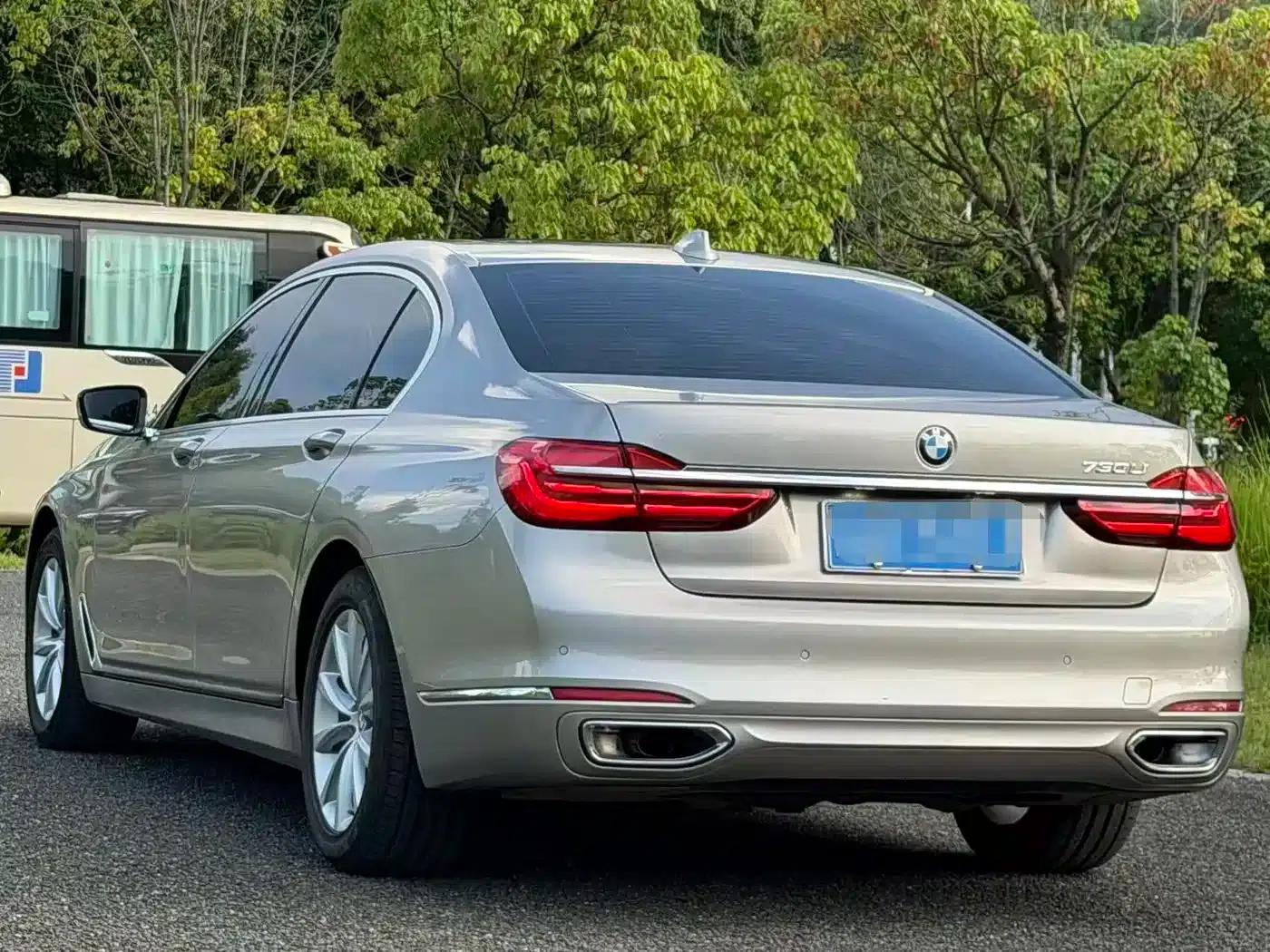 2016 BMW 7 Series 730Li Luxury — миниатюра 4