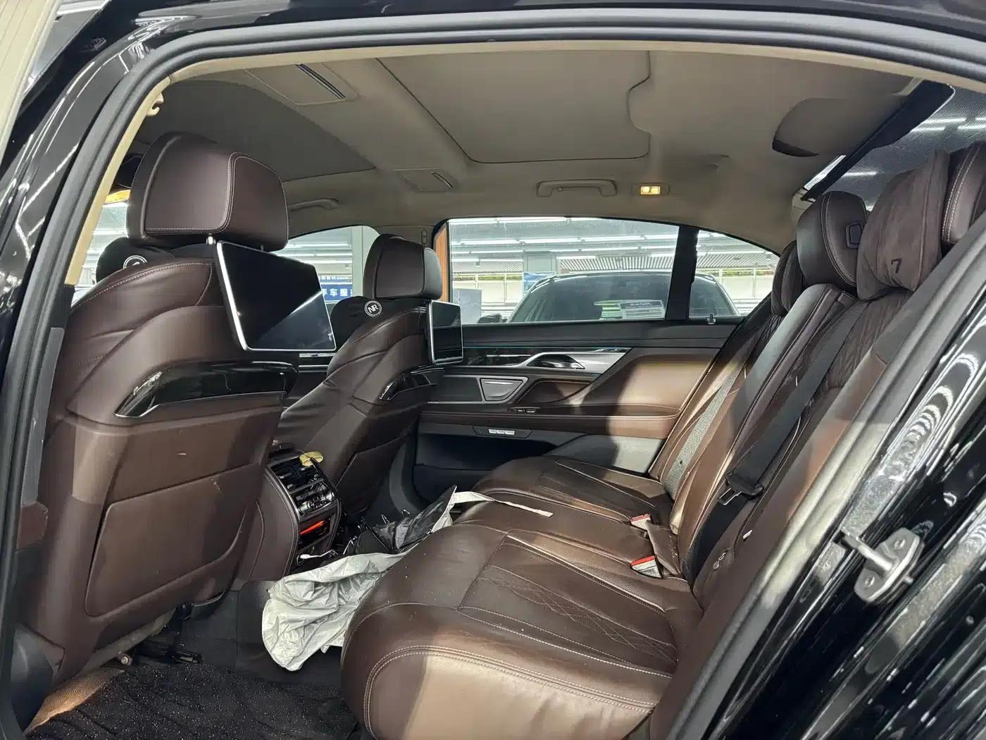 2016 BMW 7 Series 730Li Luxury — миниатюра 6