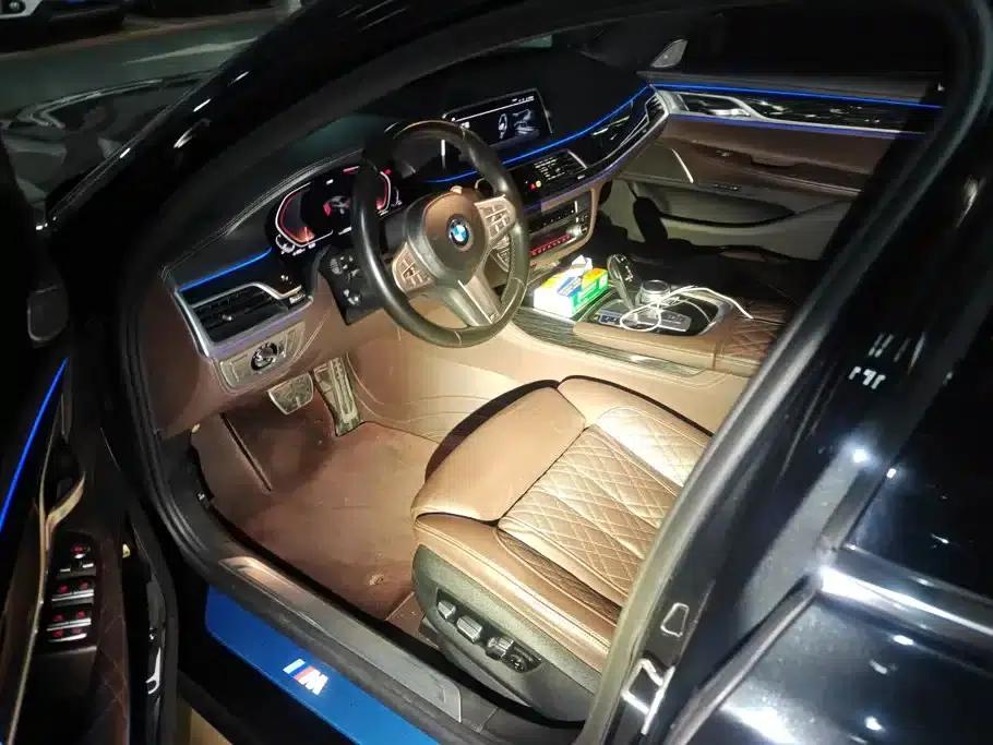 2021 BMW 7 Series 740Li Leading Edition M Sport Package — миниатюра 9