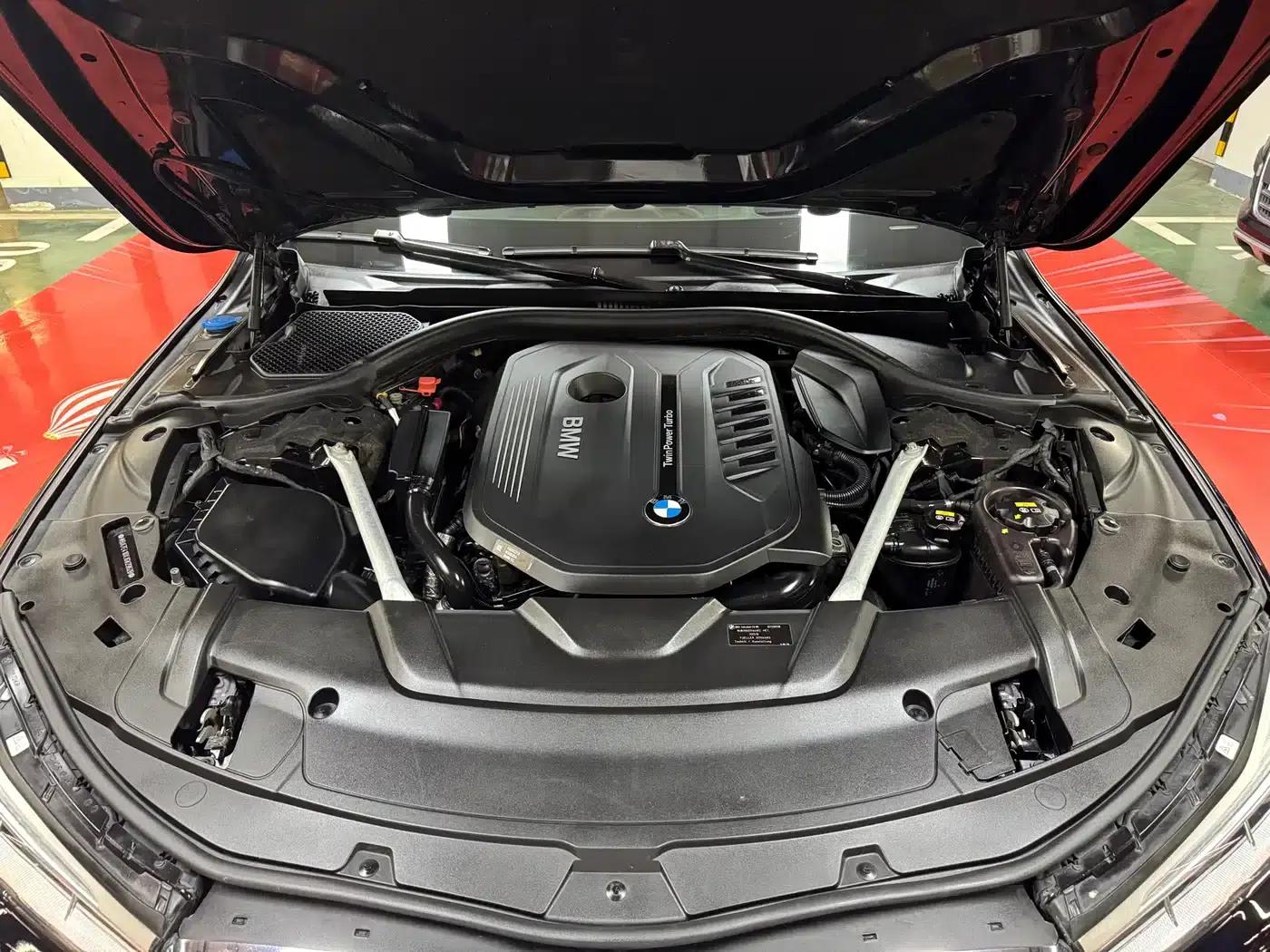 2018 BMW 7 Series 740Li xDrive Luxury M Sport Package — миниатюра 12