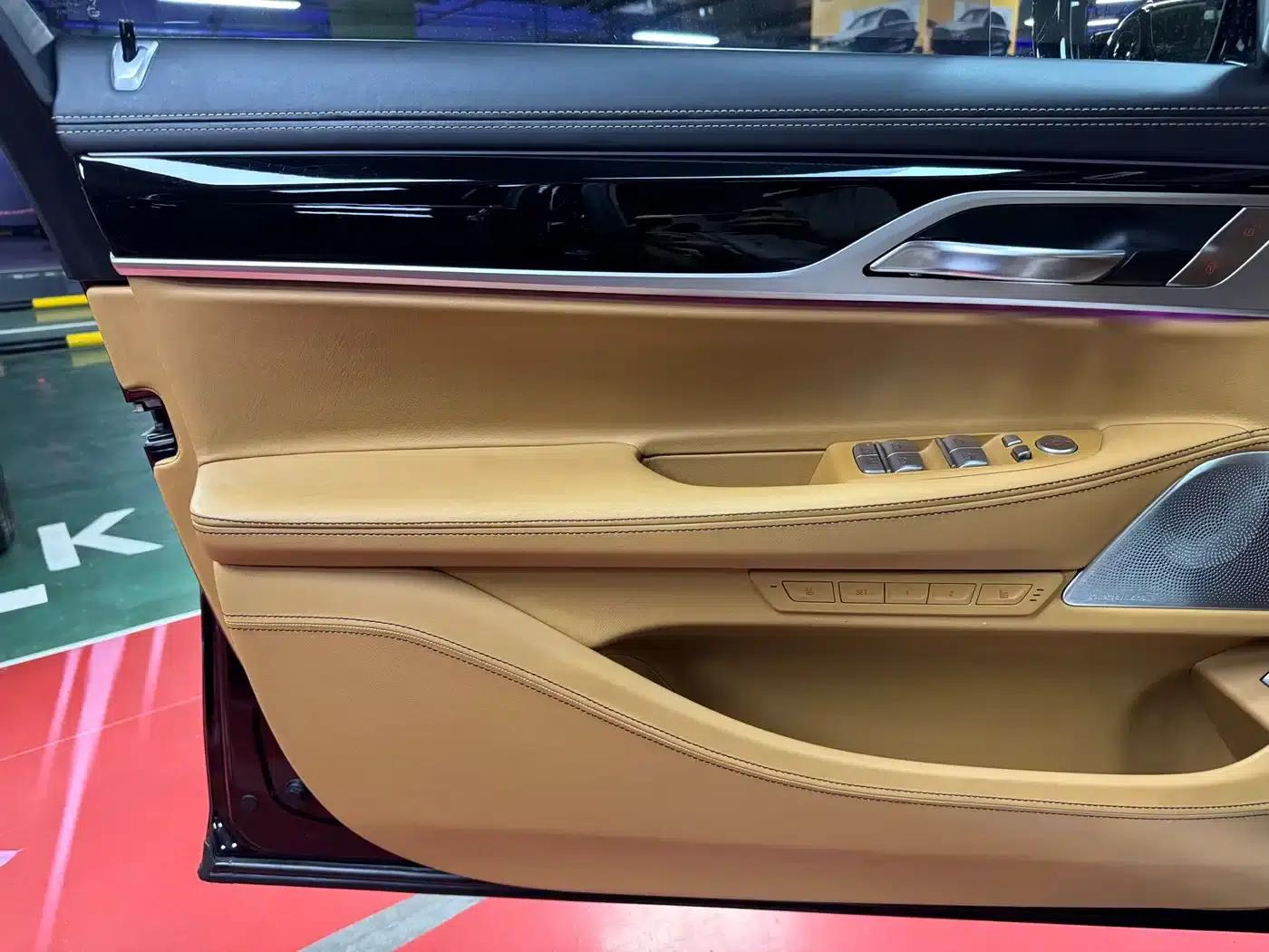 2018 BMW 7 Series 740Li xDrive Luxury M Sport Package — миниатюра 34